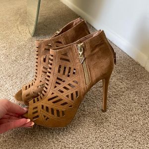 Guess Brown Heels